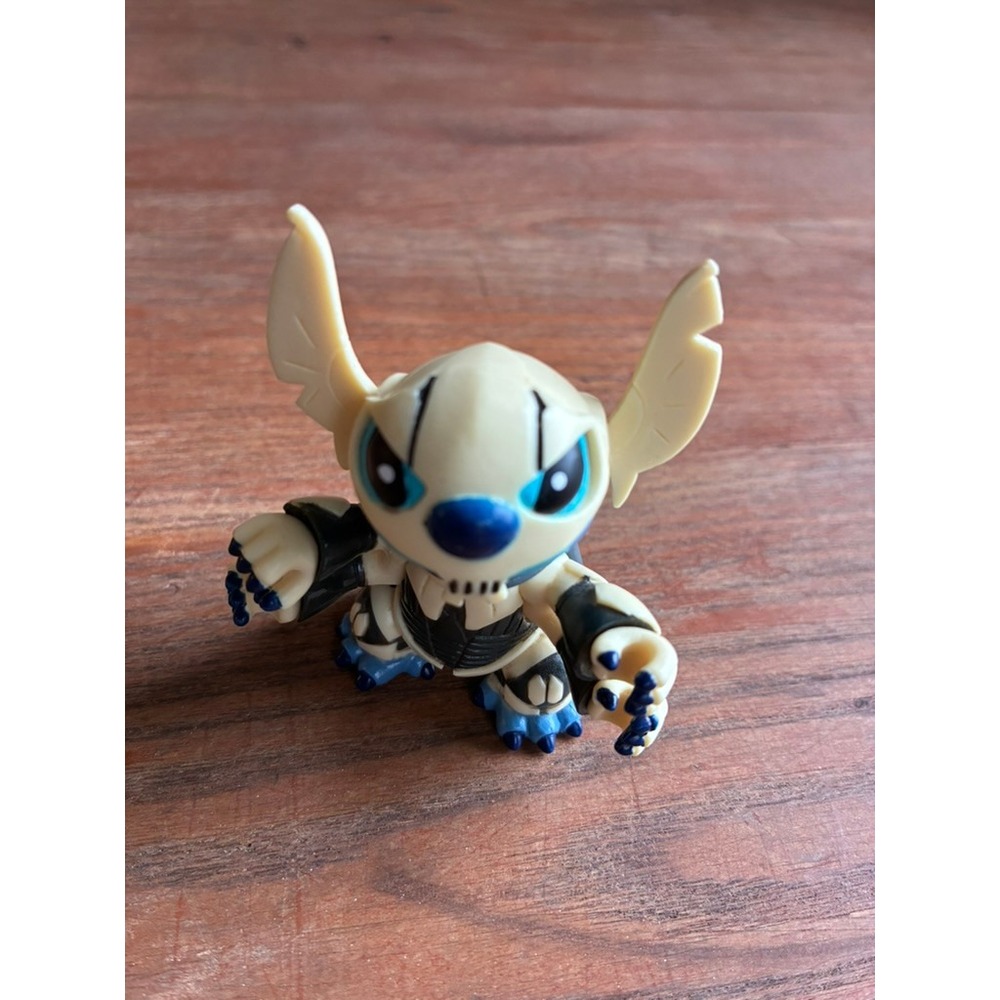 Disney Stitch as General Grievous Star Wars Crossover Disney Parks Action Figure - Picture 5 of 5